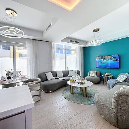 Key View - Aquilegia Villa, Damac Hills ドバイ エクステリア 写真