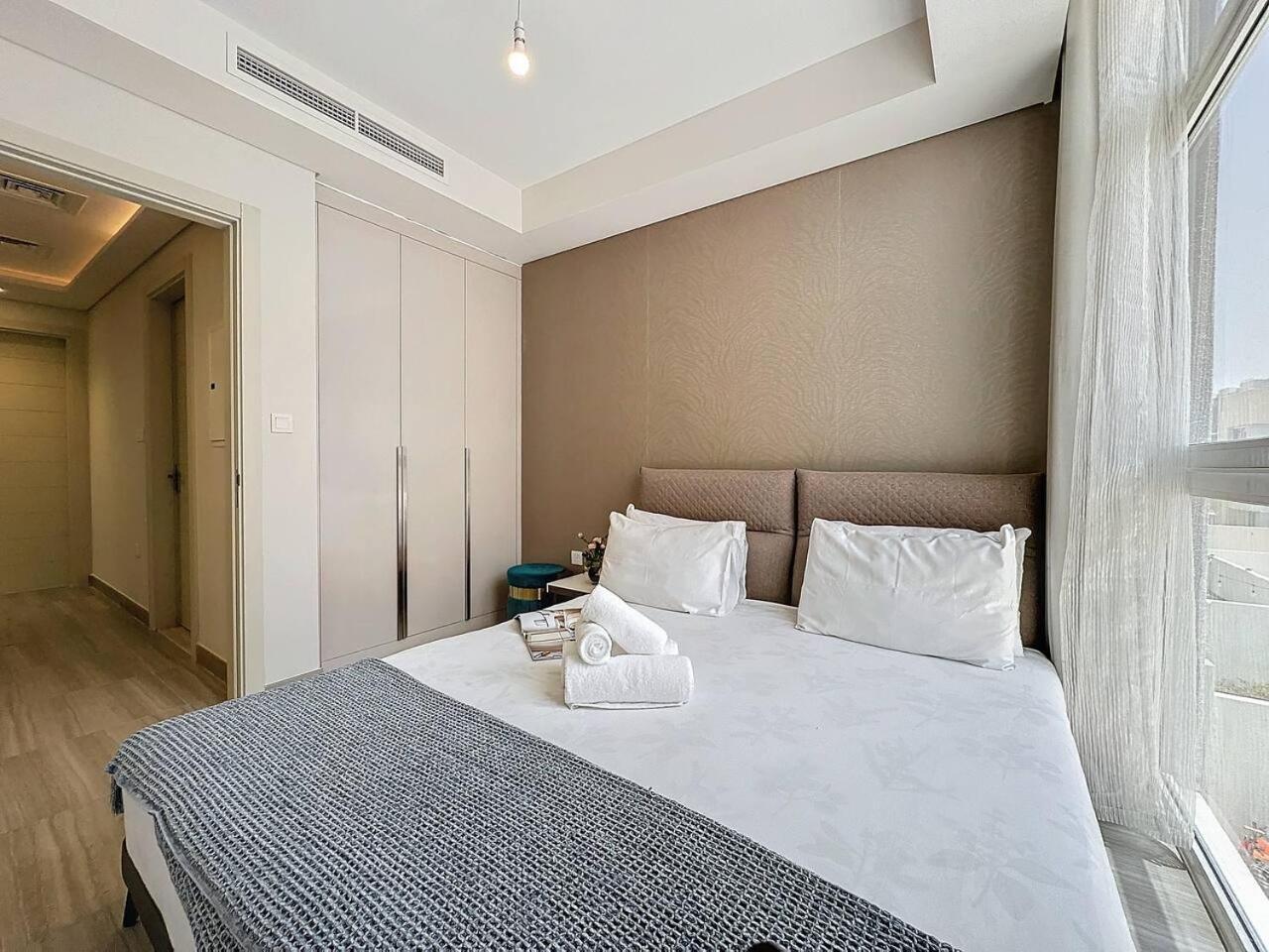Key View - Aquilegia Villa, Damac Hills ドバイ エクステリア 写真