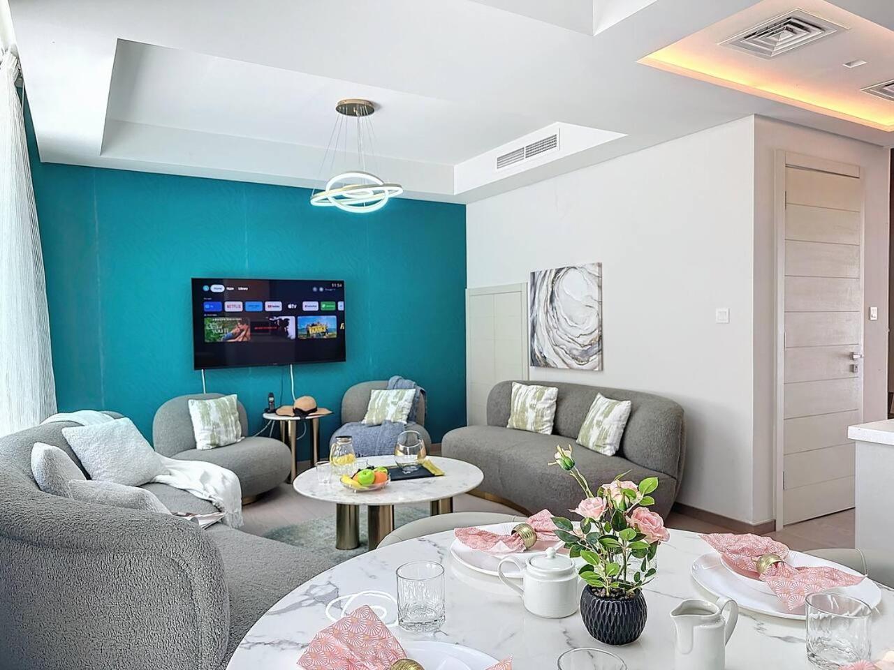 Key View - Aquilegia Villa, Damac Hills ドバイ エクステリア 写真